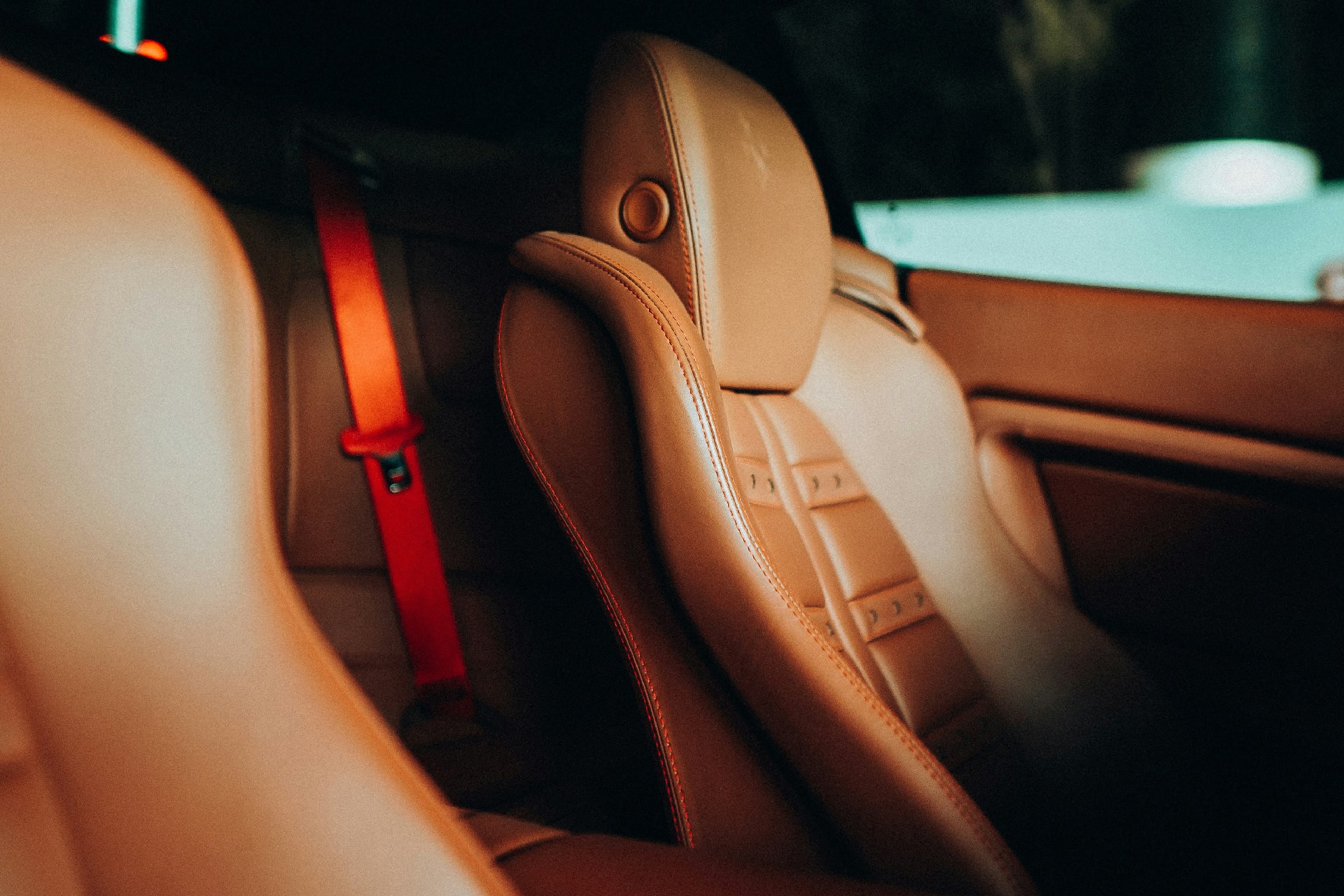 Detailing wnętrza – Odśwież i zabezpiecz wnętrze swojego auta